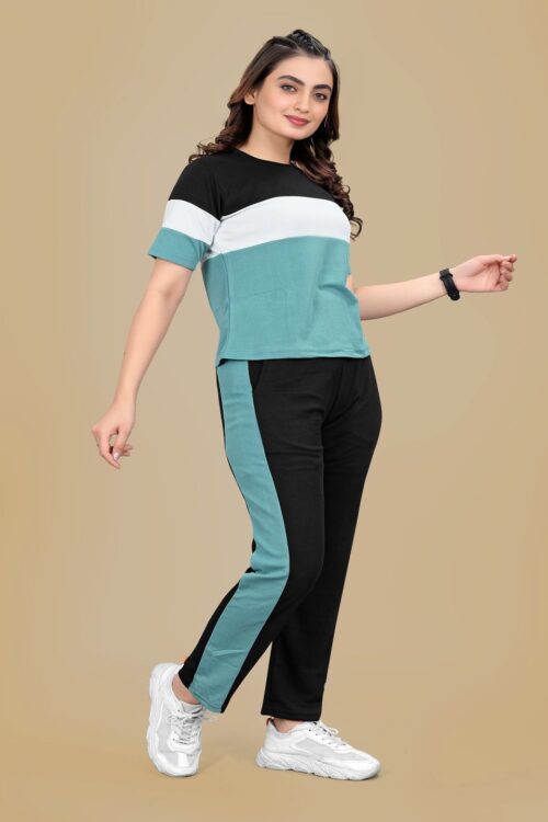 Women Colour-block T-Shirt & Pyjamas Set | S