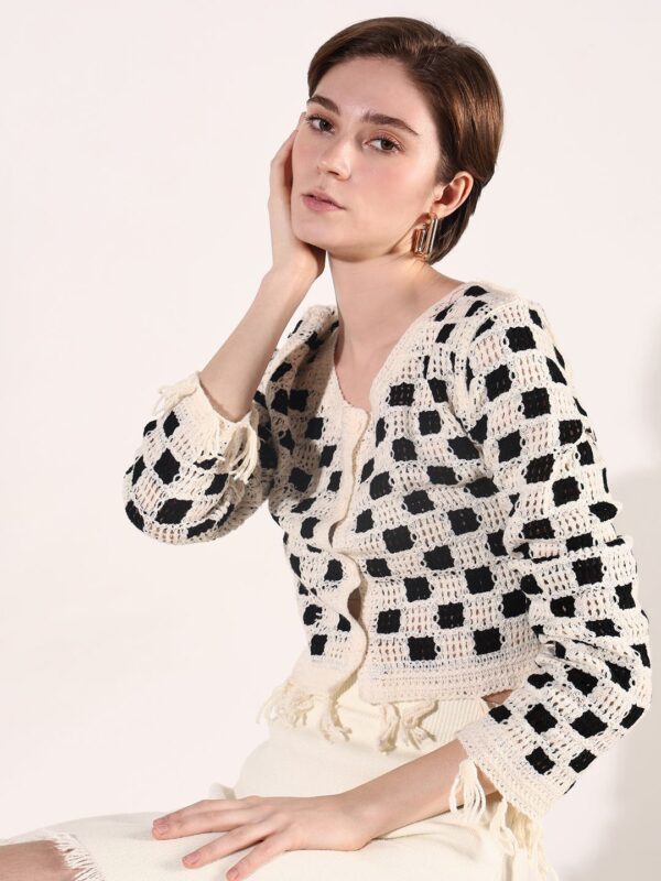 Women Geometric Crochet Top - Image 3